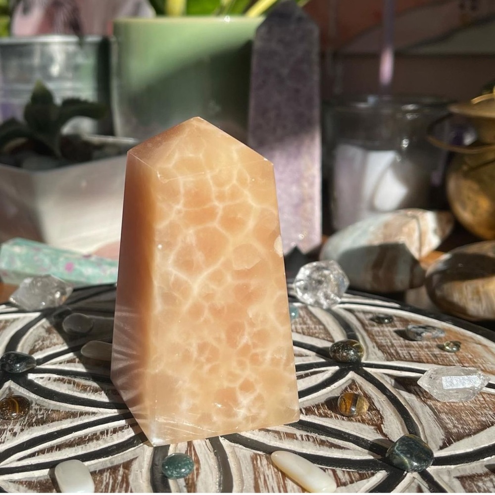 Honeycomb calcite tower - extremely rare!